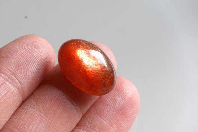 サンストーン【23】ルース・カボション（18×13mm）