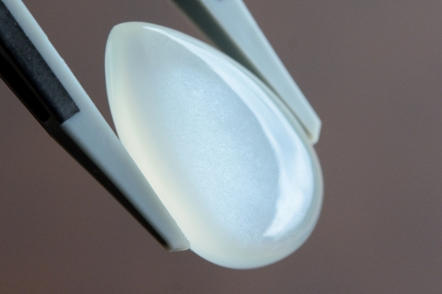 ホワイトムーンストーン【2】ルース・カボション