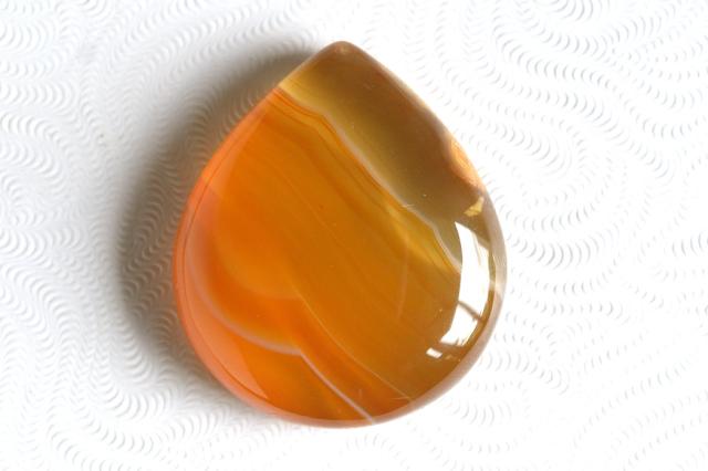 イエローアゲート【12】ルース・カボション　（30×25.5mm）