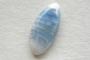 ブルーシェーライト【6】ルース・カボション（約25.5×12mm）