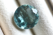 ブルーフローライト【75】ルース・カボション・ファセットカット　（14×14mm）
