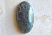 ルビーinカイヤナイト【11】ルース・カボション（32.5×18mm）