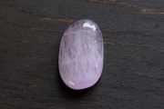 クンツァイト【7】天然石ルース・カボション（23×14mm）