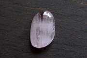 クンツァイト【9】天然石ルース・カボション（23.5×15mm）