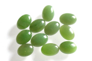 ネフライト（ロシアンジェード）【1】ルース・カボション・1石販売（約13×10mm）
