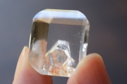 クォーツインクォーツ（貫入水晶）【16】天然石ルース・カボション（19×16mm）