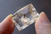 クォーツインクォーツ（貫入水晶）【18】天然石ルース・カボション（20×14mm）