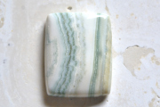 サターンカルセドニー【8】ルース・カボション（約26×21mm）