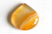 イエローアゲート【9】ルース・カボション　（28.5×28mm）