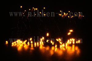 LEDイルミネーション、ストリング(ストレート)、常点、プロ仕様(V4)、100球、黒コード、イエロー