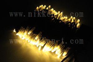 LEDイルミネーション、ストリング(ストレート)、2回路点滅、プロ仕様(V4)、100球、黒コード、電球色（イエローゴールド）