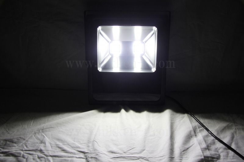 LED投光器、矩形、スリム筐体(黒)、100W、ホワイト