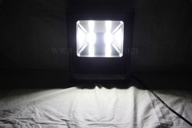 LED投光器、矩形、スリム筐体(黒)、100W、ホワイト