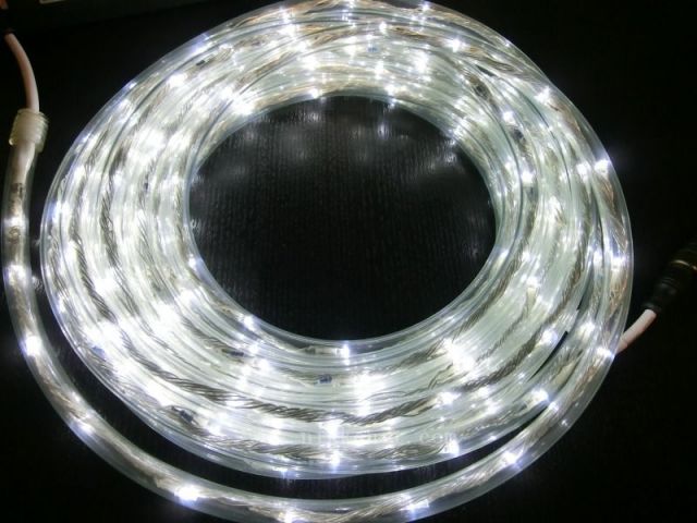 LEDチューブストリング、コントローラ付(流れる点滅)、10m(連結可)、ホワイト球