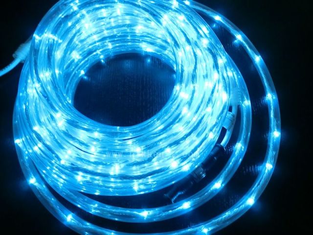 LEDチューブストリング、コントローラ付(流れる点滅)、10m(連結可)、アクアブルー球
