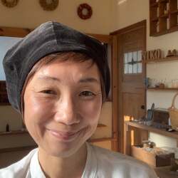 裏地スマイルコットンのコールテンベレー帽子（ブラック）