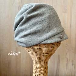 つば付きスエットニットキャップ（グレー）