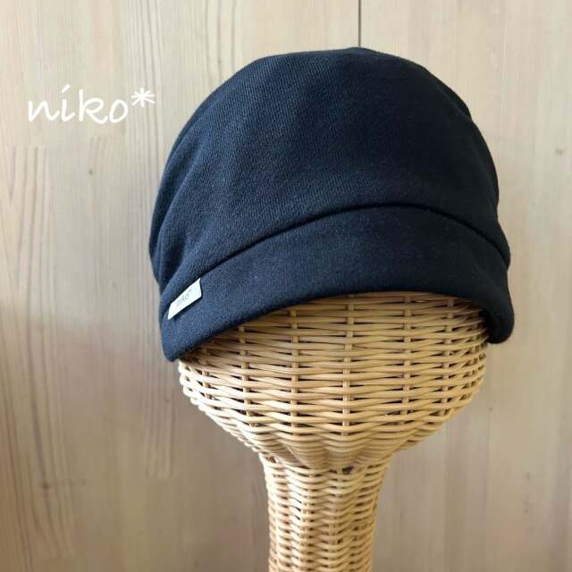 つば付きスエットニットキャップ（ブラック）