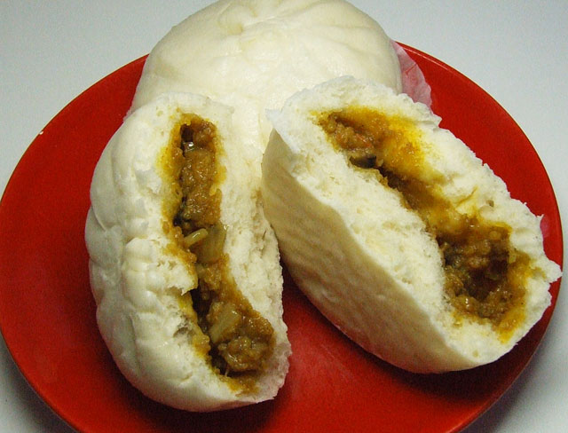 かわらぬ美味しさ カレーまん