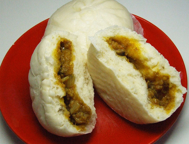 かわらぬ美味しさ カレーまん