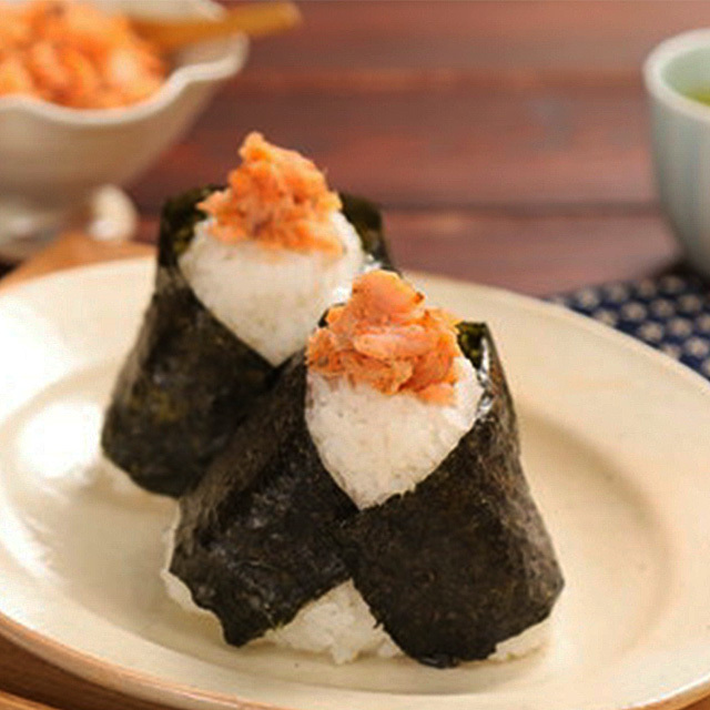 8400円 【日本産】 ふるさと納税 根室市 紅鮭焼きほぐし6本セット A-11024 8400円 【日本産】 ふるさと納税 根室市 紅鮭焼きほぐし6本セット A-11024