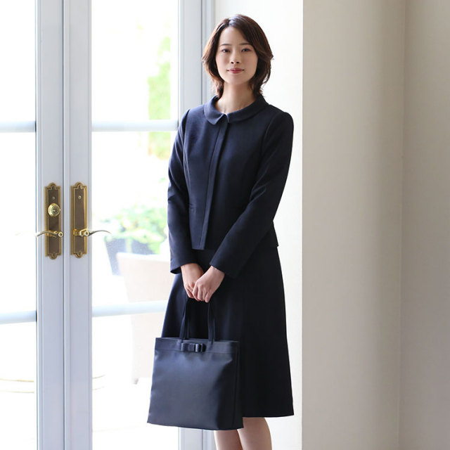 映画「沈黙のパレード」戸田菜穂さん着用】 お受験 スーツ レディース  