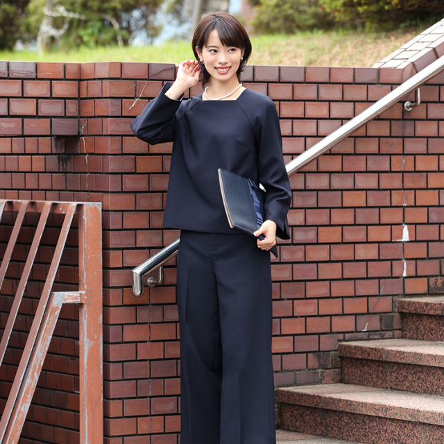 シャツ ブラウス ビジネス リクルート 通勤 OL 卒業式 卒園式 入学式 入園式 レディース 大きいサイズ ママ 七五三 お宮参りトップス ギャザーブラウス 花柄 総 ELENA ブラウス レディース オフィス 透けにくい スーツ