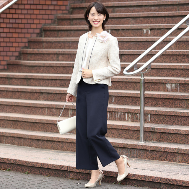 美品‼️濃紺　大きいサイズ　ストレッチ　パンツスーツ 2XL 美品‼️濃紺 大きいサイズ ストレッチ パンツスーツ 2XL 楽天