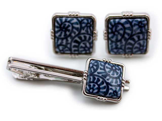 有田焼カフスタイピンセット 染付たこ唐草 角型