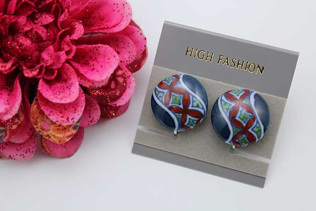 有田焼イヤリング 七宝紋様