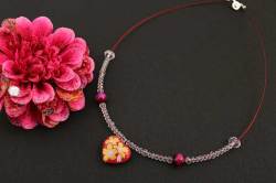 有田焼ハート天然石ペンダント(Arvo) 赤釉金彩桜紋様タイガーアイ