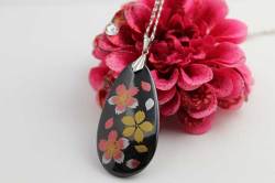 有田焼両面ペンダント 大  黒桜吹雪