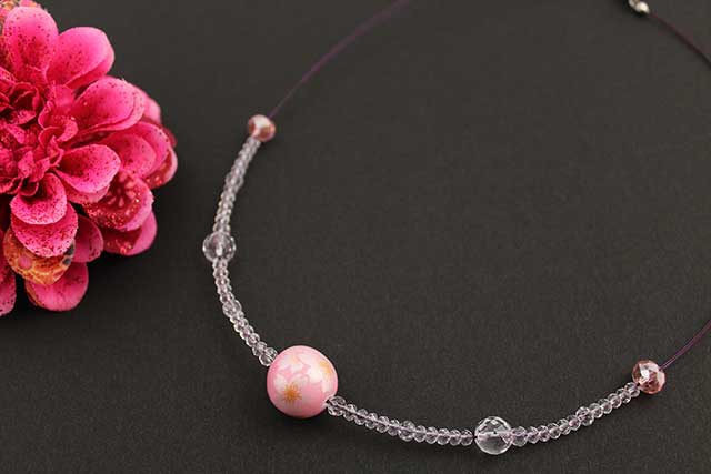 有田焼磁器玉天然石ペンダント(Arvo) ピンク銀彩桜水晶