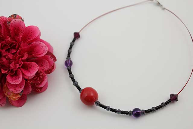 有田焼磁器玉天然石ペンダント(Arvo) 赤アメジスト