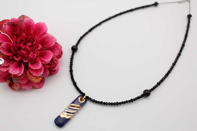 有田焼バー天然石ペンダント(Arvo) 流星ブルーオニキス