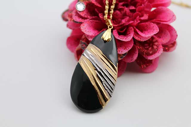 有田焼両面ペンダント 大  流星ブラック