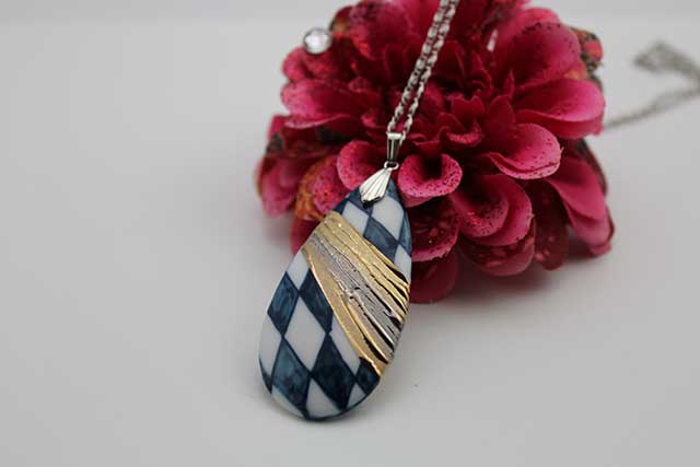 有田焼両面ペンダント 大  流星市松紋様