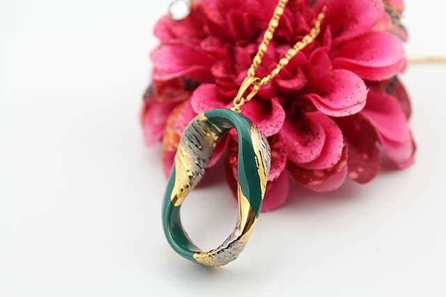 有田焼ひねりペンダント 小 流星グリーン