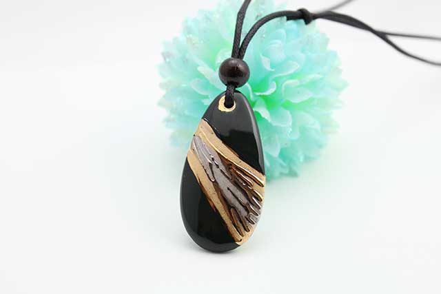 有田焼両面皮紐ペンダント(フリー) 大  流星ブラック