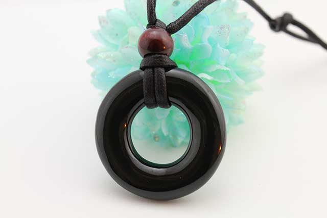 有田焼リング皮紐ペンダント(フリー)   黒