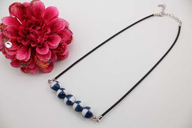 有田焼染付五つ玉チョーカーネックレス 市松