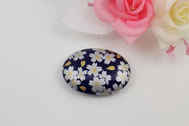 有田焼帯留 るり銀桜 楕円型