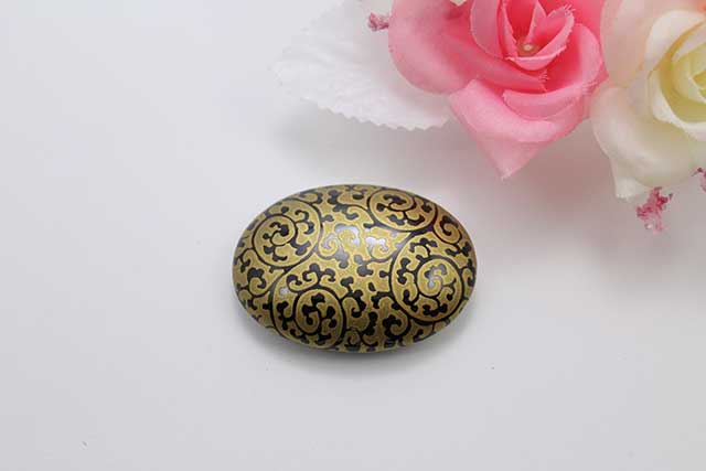 有田焼帯留 黒金唐草 楕円型