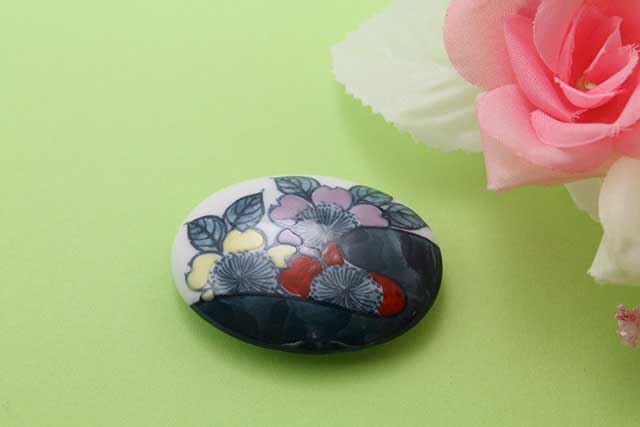 有田焼帯留 染錦岩桜 楕円型