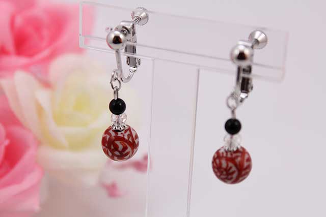 有田焼と天然石のコラボALVOピアス＆イヤリング 有田焼赤たこ唐草+オニキス