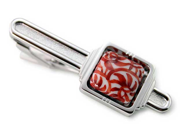純銀製有田焼タイピン 錦赤たこ唐草
