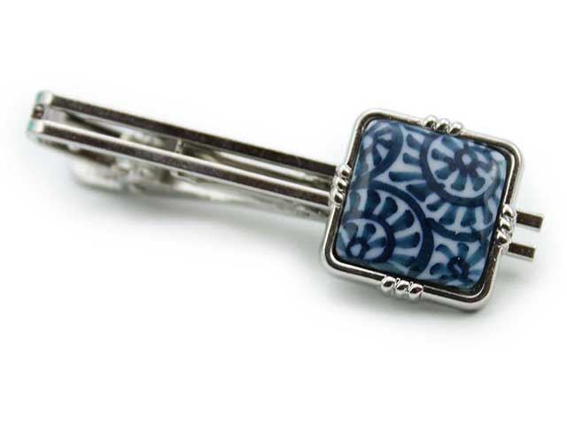 有田焼タイピン 染付たこ唐草 角型