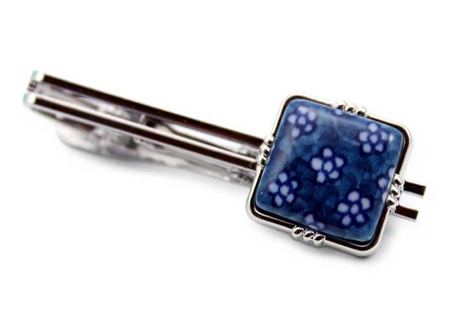 有田焼タイピン 染付梅紋様 角型