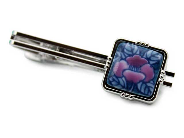 有田焼タイピン 染錦牡丹 角型