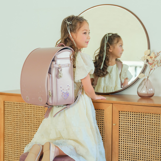 【☆毎日の通学が楽しくなるランドセル☆】　2026ニノニナランドセル『フェリーチェ』